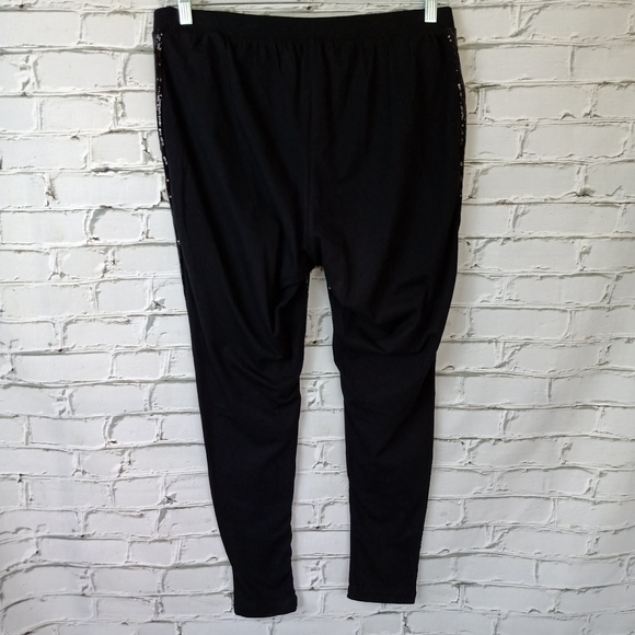 TORRID Sequin Black Tapered Leggings Size 2 - Picture 5 of 9